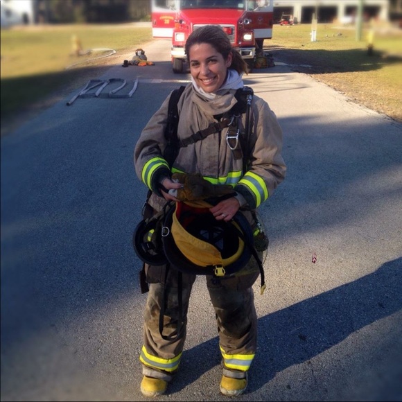 Meet your Posher, Alexandra - Picture 2 of 3